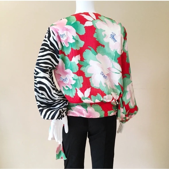 NWT Asos Womens Wrap Top Blouse Floral Zebra Long Sleeve V Neck Multi Size 6 - Picture 2 of 4